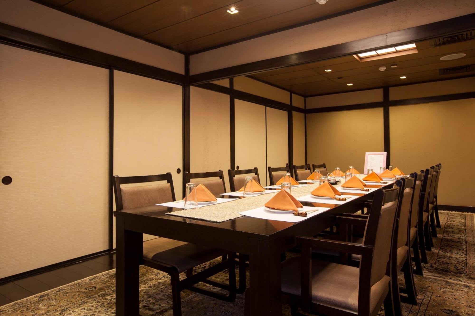 Avalon Courtyard Residence Suites Yeni Delhi Dış mekan fotoğraf