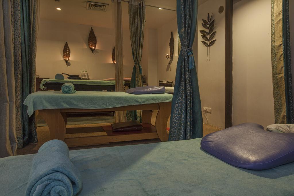 Avalon Courtyard Residence Suites Yeni Delhi Dış mekan fotoğraf