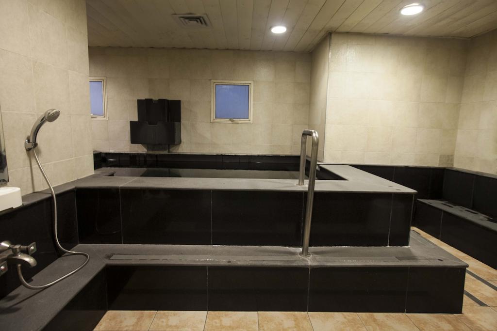 Avalon Courtyard Residence Suites Yeni Delhi Dış mekan fotoğraf